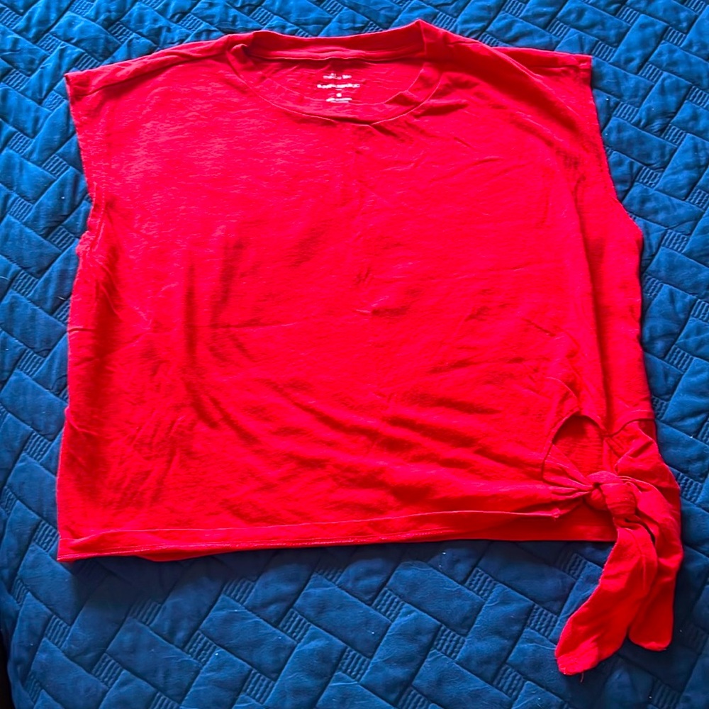 New without tags Banana Republic Malibu tee